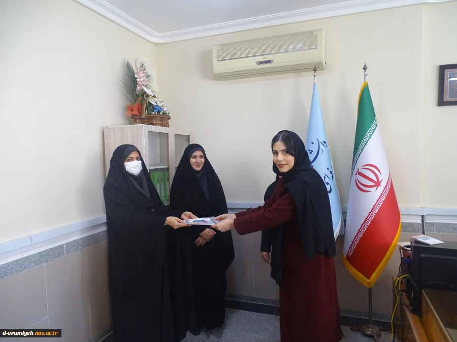 تجلیل ریاست آموزشکده فنی وحرفه ای دختران ارومیه از دانشجویان ممتاز آموزشکده 9