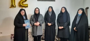 دیدار و عرض احترام  ریاست و جمعی از همکاران آموزشکده ملی مهارت دختران ارومیه به خانواده معزز  جانباز متوفی ولی پور ملا احمدی 
 2